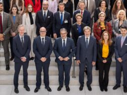 BIAC_D4SME_260413_Family_photo_cropped